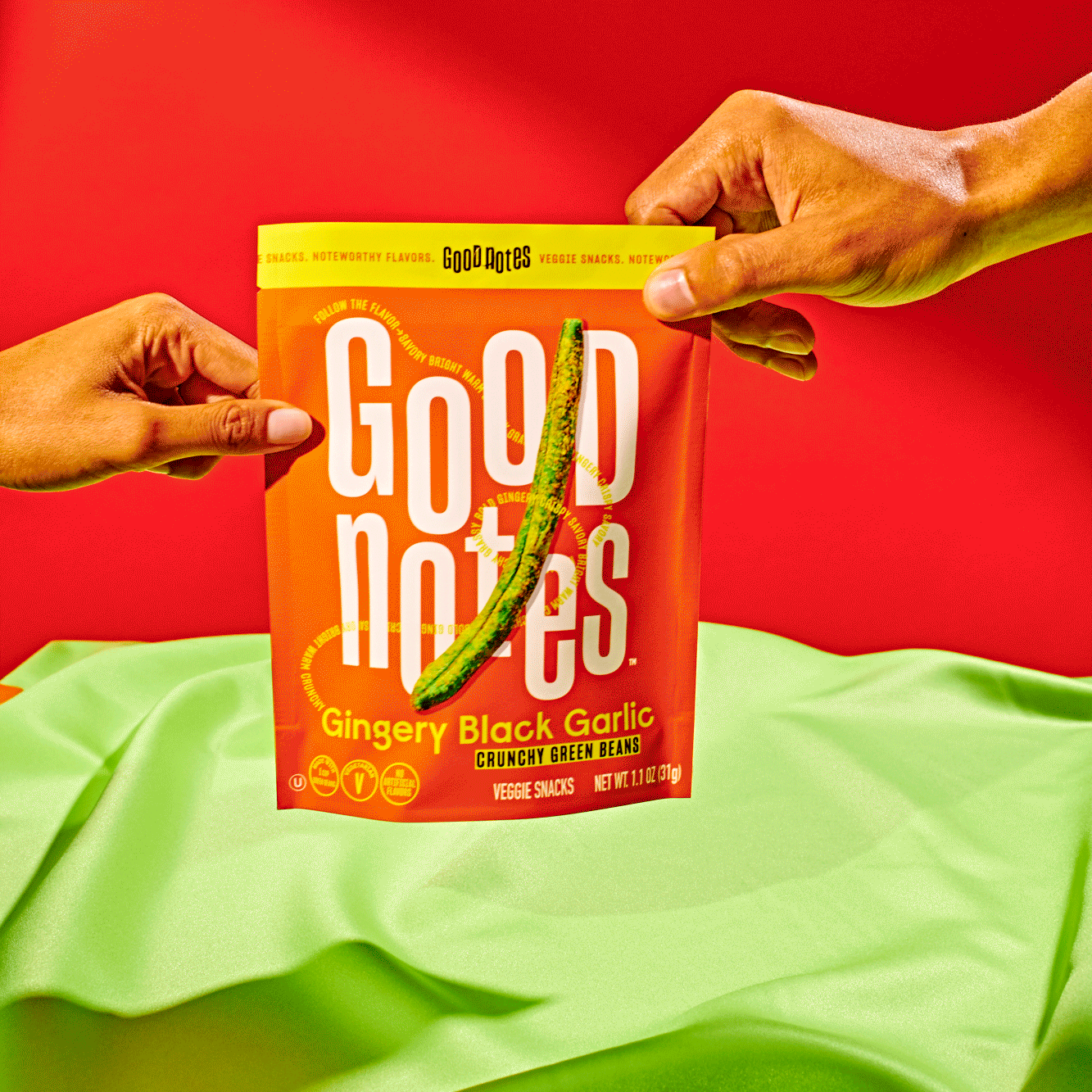 210714-S15-Green-Beans-Hands-Pouches